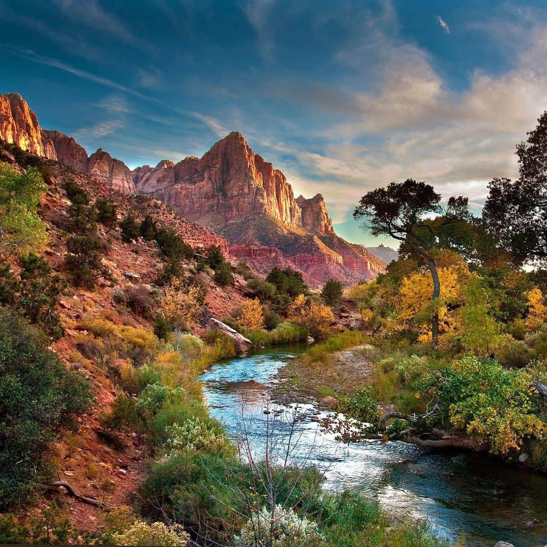 Lonely Planetのインスタグラム：「The national parks in the USA are slowly starting to reopen. If you are wondering which ones you should add to your list this year let us help. Zion National Park and Bryce Canyon National Park are two of America’s most popular national parks and we've pitted them head to head. Tap the link in our bio to find out which is better. * * Image 1 Zion National Park  Image 2 Bryce Canyon National Park」