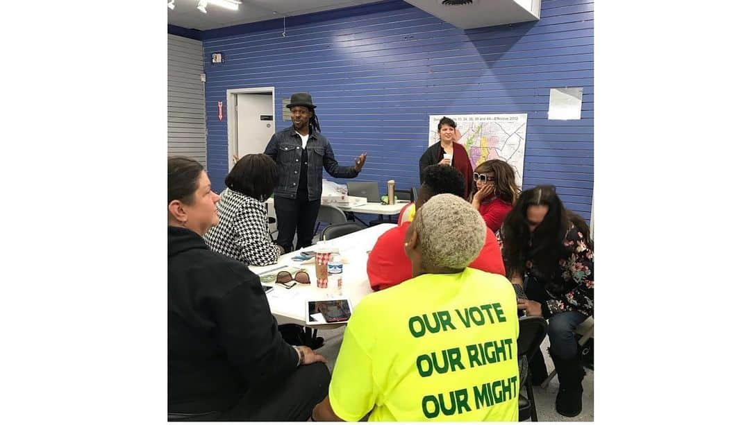 セレーナ・ゴメスさんのインスタグラム写真 - (セレーナ・ゴメスInstagram)「Footage is from the @nytimes of Tuesday’s wait lines outside of polls in Georgia. This is what happens when the votes of communities of color are actively suppressed by state governments. Organizations like @blackvotersmtr & @workingfamilies are leading the charge in ensuring these voter suppression efforts fail. We do this by talking to voters about the issues and getting them to the ballot box. You can join @workingfamilies efforts to get out the vote by texting WFP to 30403. ⠀ ⠀ Lastly we are supporting @mvmnt4blklives for their national weekend of action.⠀ ⠀ — Nelini Stamp (@nelstamp)」6月12日 2時06分 - selenagomez