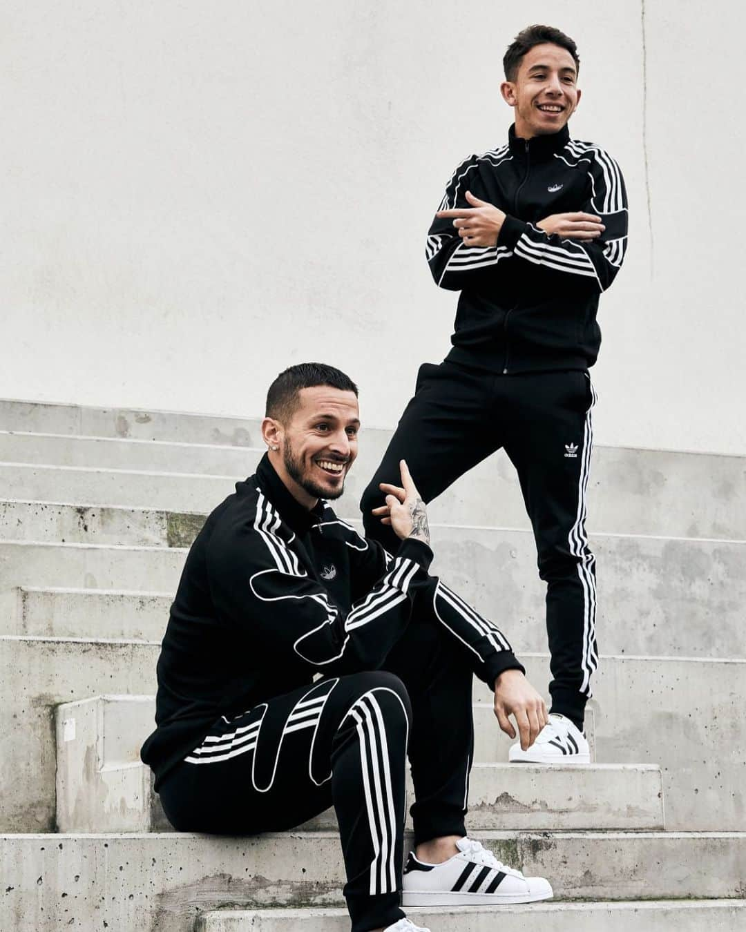 マクシミリアーノ・ロペスさんのインスタグラム写真 - (マクシミリアーノ・ロペスInstagram)「😃💯 @pipabenedetto  #adidasSUPERSTAR #ChangeIsATeamSport @adidasoriginals」6月12日 3時00分 - maxlop10