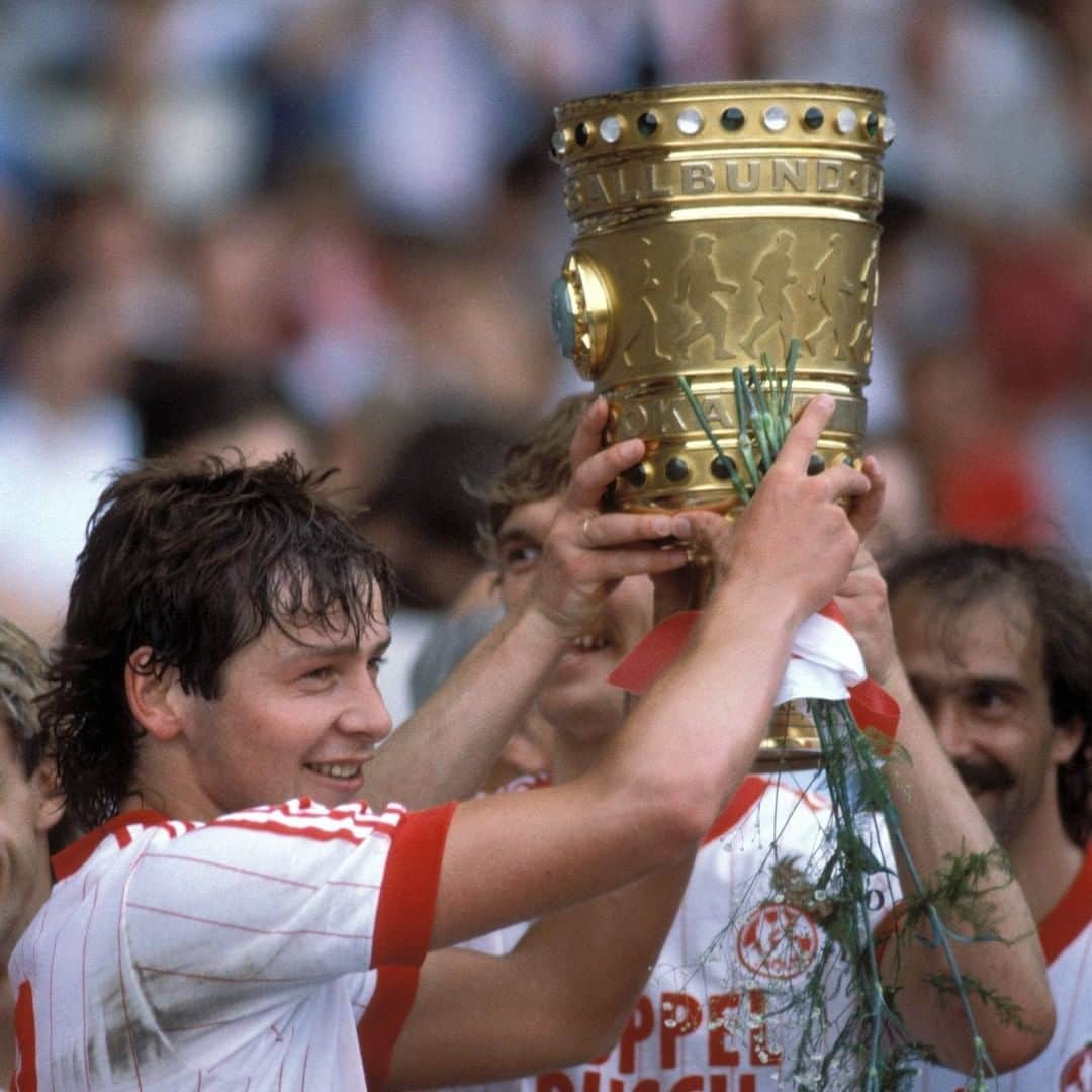 1.FCケルンさんのインスタグラム写真 - (1.FCケルンInstagram)「🏆 Heute vor 37 Jahren kam es im @dfb_pokal-Finale zum kölschen Duell: #effzeh gegen @fortunakoeln. Pierre Littbarski schoss den FC zum 1:0-Sieg und damit zum vierten Pokalsieg der Vereinsgeschichte. 🙌」6月12日 3時01分 - fckoeln