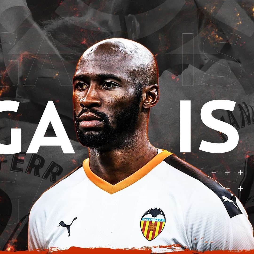 エリアカン・マンガラのインスタグラム：「Mañana volveremos a Mestalla en condiciones especiales, el ambiente sin nuestros fans será muy diferente...⁣⁣ ⁣⁣ 𝐋𝐮𝐜𝐡𝐚𝐫𝐞𝐦𝐨𝐬 𝐩𝐨𝐫 𝐥𝐚 𝐯𝐢𝐜𝐭𝐨𝐫𝐢𝐚 !⁣ ⁣⁣ #Amunt  #ValenciaCF #M4NG4L4」