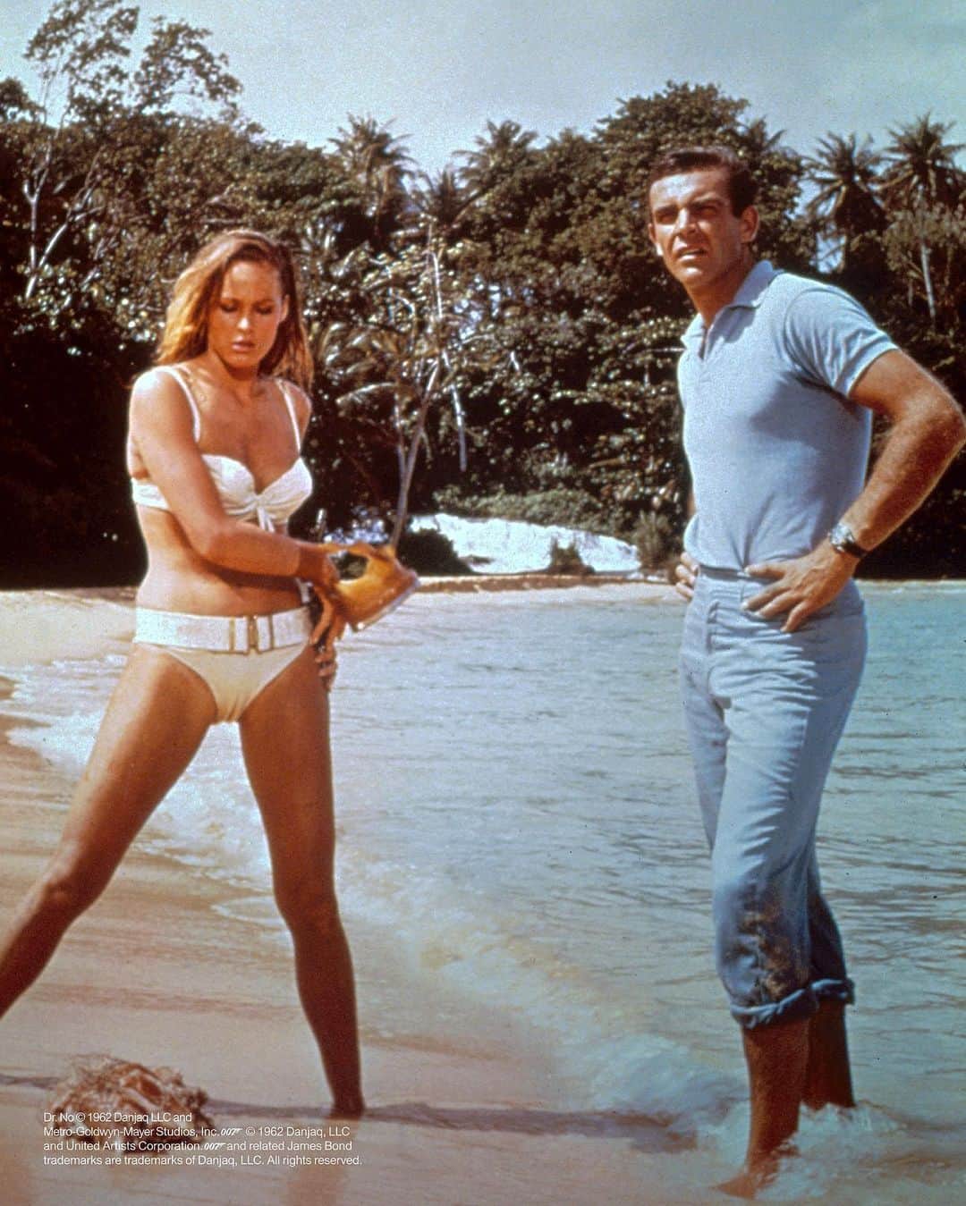 オールバーブラウンさんのインスタグラム写真 - (オールバーブラウンInstagram)「Tap to Shop our Dr. No Trousers, inspired by the most famous scene of all - where Bond greeted Honey Ryder from the waves on Crab Key Beach. Explore more of our @007 Heritage collection via the link in bio.  #JamesBond #OBsAroundTheWorld #OB #007 #SeanConnery #HoneyRyder #UrsulaAndress」6月12日 3時36分 - orlebarbrown