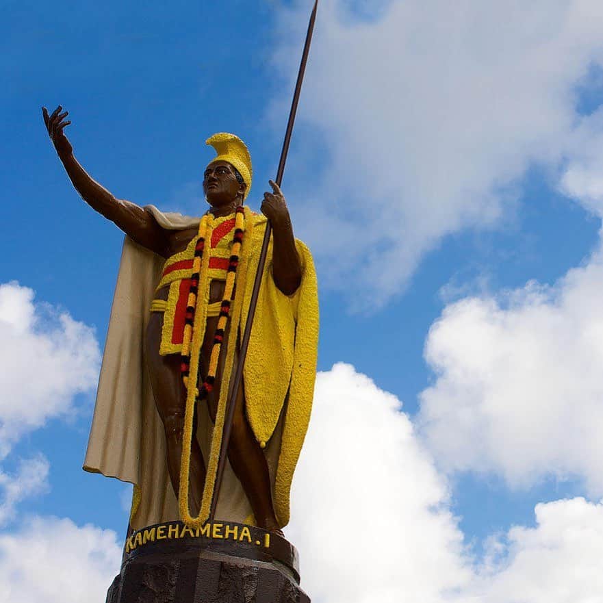 レインスプーナーさんのインスタグラム写真 - (レインスプーナーInstagram)「Today we celebrate and honor King Kamehameha, the founder and first ruler of the kingdom of Hawaii.  #kingkamehameha #hawaii」6月12日 4時22分 - reynspooner