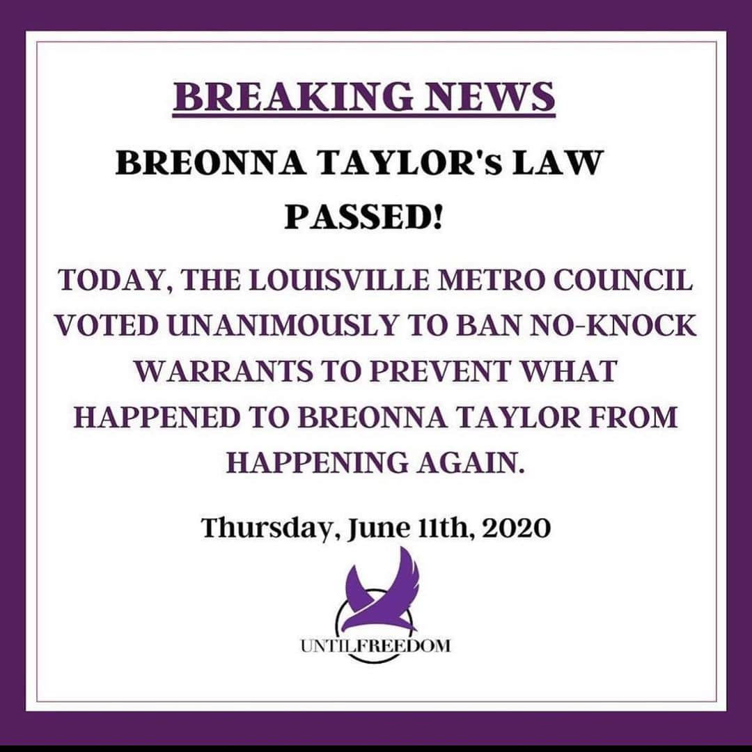 のインスタグラム：「Breonna Taylor’s Law has passed!!! Power to the people! #breonnataylorslifematters ✨Rest In Peace #breonnataylor ✨🙏🏽♥️ 🕊」