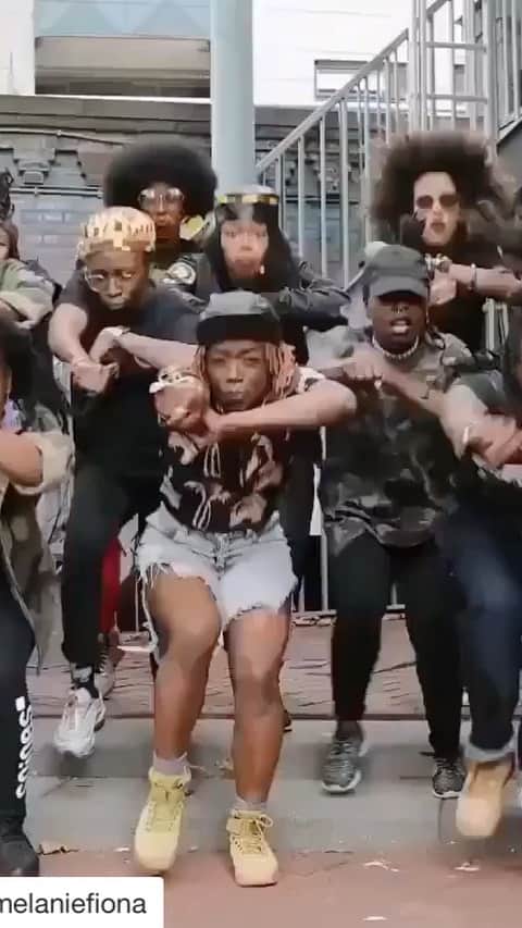 マーシャ・トマソンのインスタグラム：「This, this, a 1000 times this!! #Repost @melaniefiona ・・・ Yup. We 🖤 to see it. ✊🏾✊🏾✊🏾 #BlackMagic xo . . . Please tag the creators. 🖤」