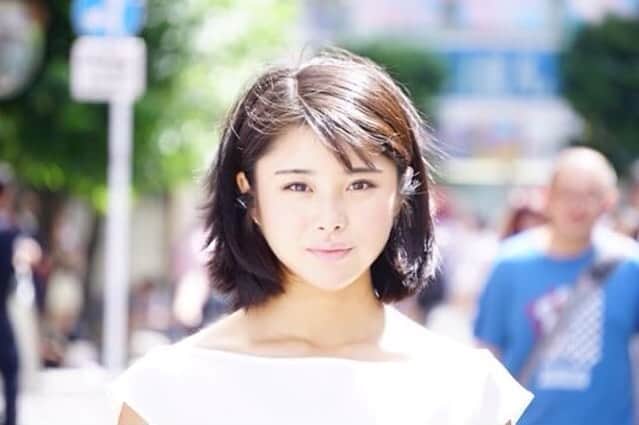 のインスタグラム：「. . おはようございます😊☀️ 今日は天気最高♡ 気分もハッピー💓 今日も前向きに頑張りましょ♫」