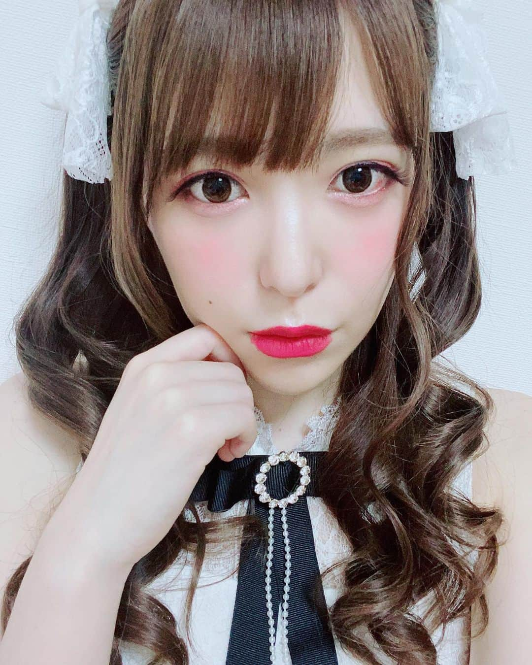 黒崎真音さんのインスタグラム写真 - (黒崎真音Instagram)「GOOD MORNING! . 昨日のYOUTUBEでの量産型の写真 . 笑 #GM #ohayo」6月12日 9時54分 - maonkurosaki922