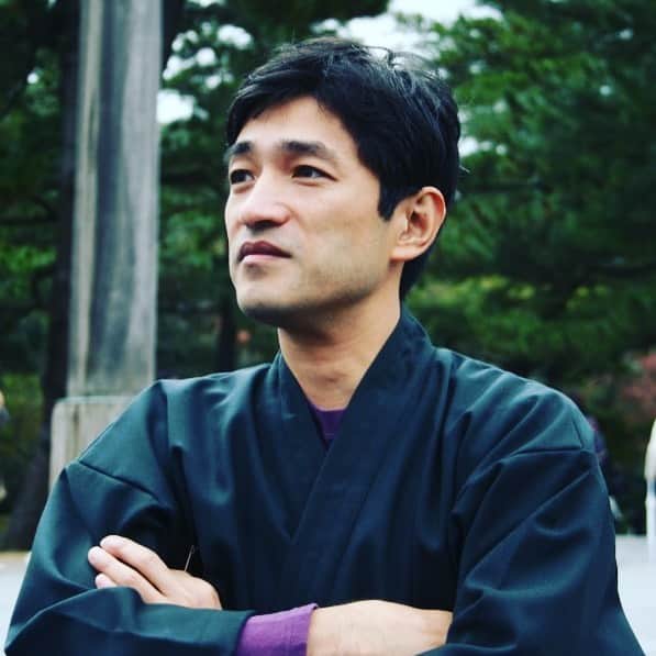 ケチャップ河合のインスタグラム：「来週の月曜日上祐さんのトークイベントのMCをします。 上祐さんの話し相手を俺がする、それだけなんだけど。 94年当時僕が浪人生だった時にテレビにガンガン出てた人だからちょっとなんか不思議な気持ち。 良かったら見てください。 【無観客・有料配信】「上祐史浩が語り尽くす、コロナ感染問題と宗教そして人類の未来」  https://www.loft-prj.co.jp/schedule/west/146707」