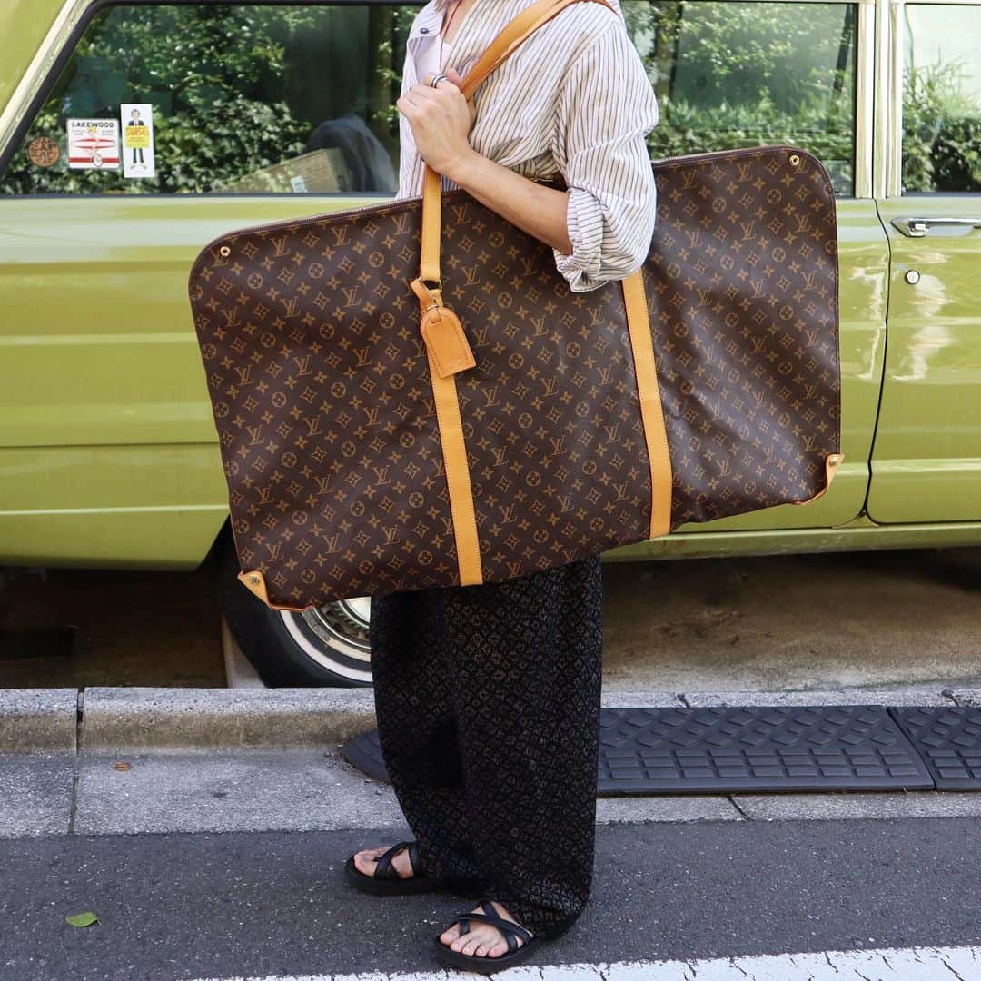 Vintage Brand Boutique AMOREさんのインスタグラム写真 - (Vintage Brand Boutique AMOREInstagram)「Sold out ** Louis Vuitton Kabul 2way (Boston bag & Garments Case) from 1996.  This item is only available at the store but we accept orders by DM. Please DM us if you are interested in the item!  #amoretokyo #amorevintage #amoregentleman #louisvuitton #vintagelouisvuitton #ルイヴィトン #ヴィンテージルイヴィトン」6月12日 11時27分 - amore_tokyo