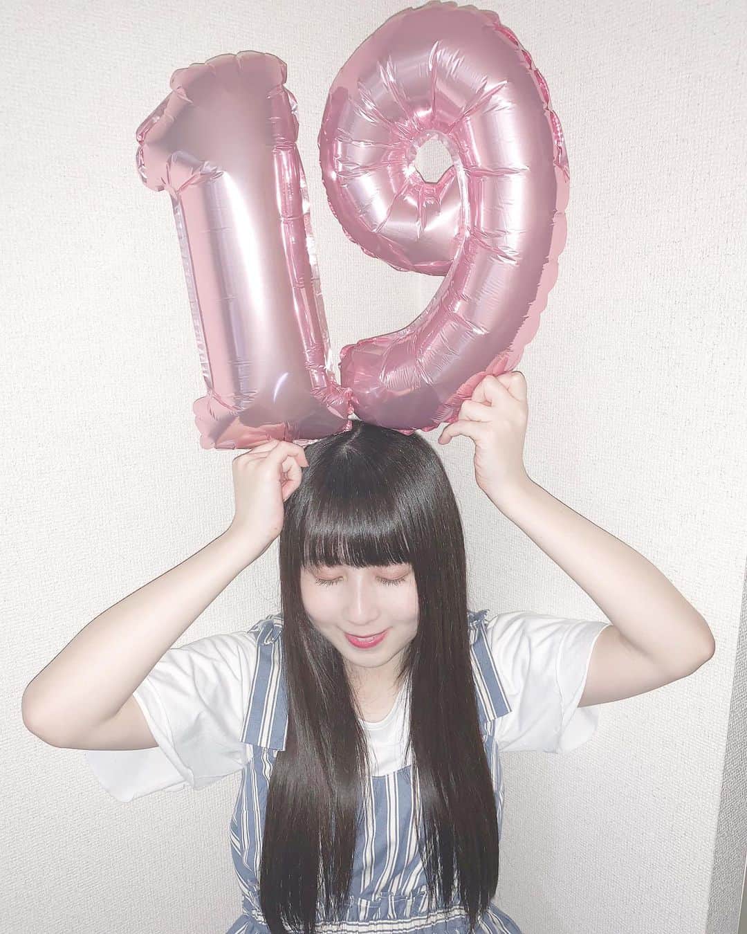 井上瑠夏のインスタグラム：「🍰🧸🎈﻿ ﻿ ﻿ ﻿ 今日 6月12日で﻿ 19歳になりました☻☺︎﻿ ﻿ ﻿ 0時になった瞬間﻿ 沢山の方からのお祝いメッセージで溢れて、﻿ もう嬉しくて嬉しくてたまりません。🥰👼🏻﻿ ﻿ ﻿ ラストティーン 楽しみます🥺💐✨ ﻿ ﻿ 19歳の1年も﻿ よろしくおねがいします❤︎﻿ ﻿ ﻿ ﻿ #井上瑠夏生誕祭2020 #19歳﻿ #誕生日 ﻿ #これからも﻿ #応援﻿ #よろしくおねがいします﻿ #❤︎」