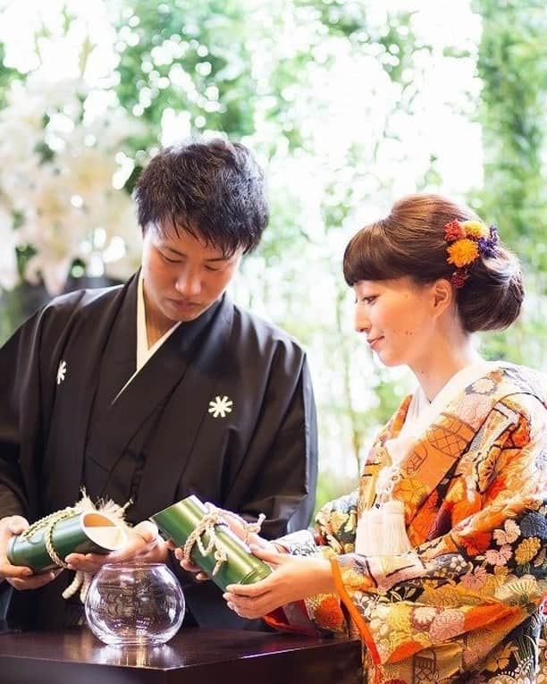 KIYOMIZU京都東山 公式さんのインスタグラム写真 - (KIYOMIZU京都東山 公式Instagram)「@kiyomizu_kyoto_higashiyama をフォローして、 『#kiyomizu京都東山』 『#kiyomizu花嫁』 『#スタイルズ花嫁』 をつけて投稿してくださいね＊ . 和婚にふさわしい伝統儀式を取り入れた KIYOMIZU京都東山ならではの演出を*  ご家族との共同作業はより一層絆が深まります。 . ---------------------- . ▼ブライダルフェアの予約は インスタのTOPからcheck⚐ ＞＞＞ @kiyomizu_kyoto_higashiyama . #スタイルズ花嫁 #dress #kyoto #kiyomizu #wedding #weddingdress #ウェディングドレス #ウェディングレポ #チャペル #ブライダルフェア #プレ花嫁 #卒花 #披露宴 #結婚式 #結婚式場 #結婚式準備 #京都 #京都花嫁 #関西花嫁 #Dressy花嫁 #maricuru #maricuru卒花アンバサダー #ブライダルハウスTUTU #ブライダルハウスチュチュ #水合わせの儀 #和婚 #和婚演出」6月12日 17時12分 - kiyomizu_kyoto_higashiyama