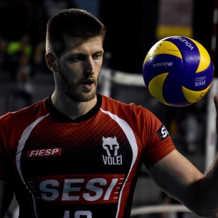 エデル・カルボネラさんのインスタグラム写真 - (エデル・カルボネラInstagram)「Chega ao fim minha segunda passagem pelo @sesisp_volei , duas temporadas onde tivemos grandes momentos, grandes vitórias, e certeza de trabalho bem feito.  Obrigado a todos que participaram desse ciclo!」6月12日 12時13分 - edercarbonera