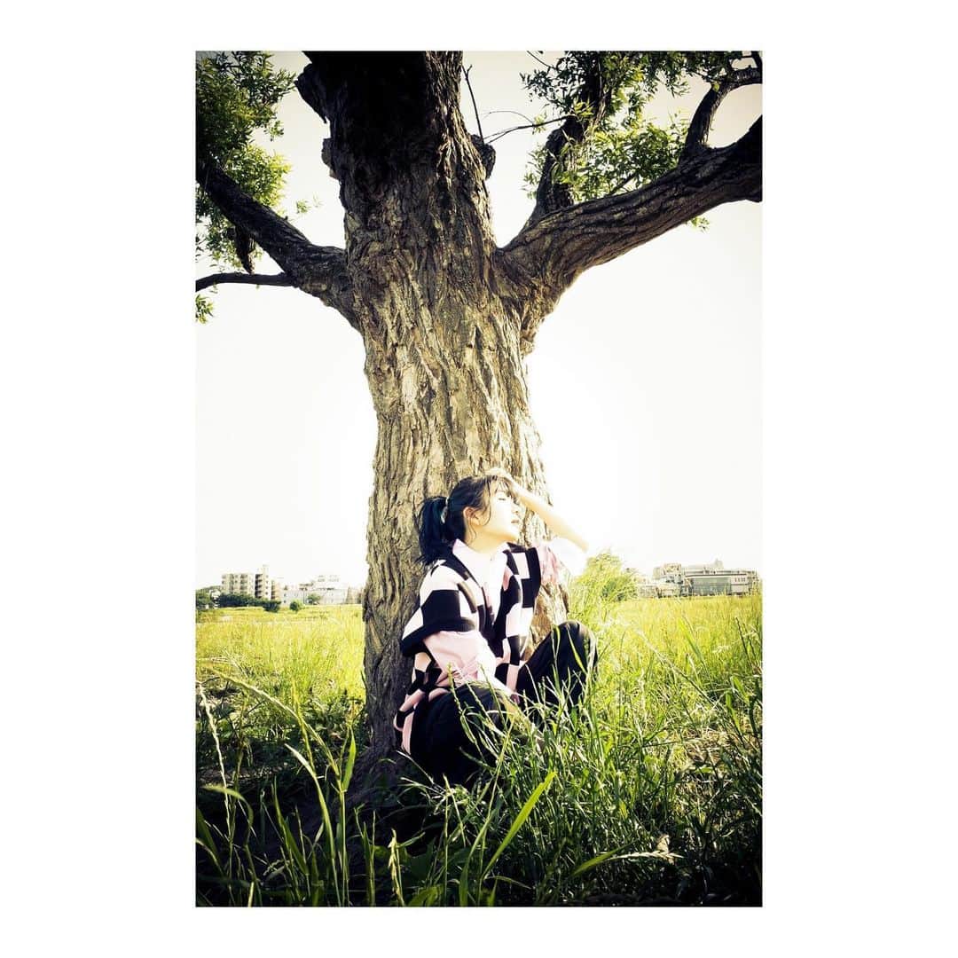 のインスタグラム：「散歩撮影﻿ 03 photograph @yuyatakahashi.1993 ﻿ styling @shogo_tachibana ﻿ #北澤ゆうほ #thepeggies #photography #styling #tenderperson」