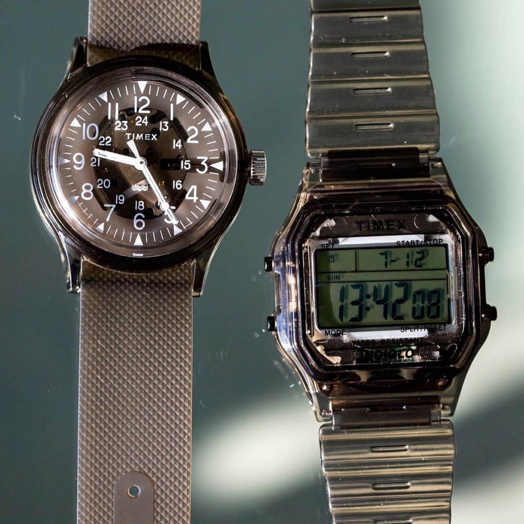 のインスタグラム：「… TIMEX “CLEAR COLLECTION” ・ 昨年好評を博した“CLEAR COLLECTION”第2弾が登場！ブランドを代表するモデル「オリジナルキャンパー」と「クラシックデジタル」にブラックのスケルトンを落とし込み遊び心がありながら都会的な印象に仕上げました。「オリジナルキャンパー」はBEAMSで黒文字盤タイプを、BEAMS BOYで白文字盤タイプを展開します。6月12日（金）より予約受付がスタート。7月10日（金）より全国のBEAMS店舗とBEAMS公式オンラインショップにて発売します！ ・ @timex @beams_official @bpr_beams  #timex #beams #beamsboy #originalcamper #classicdigital」