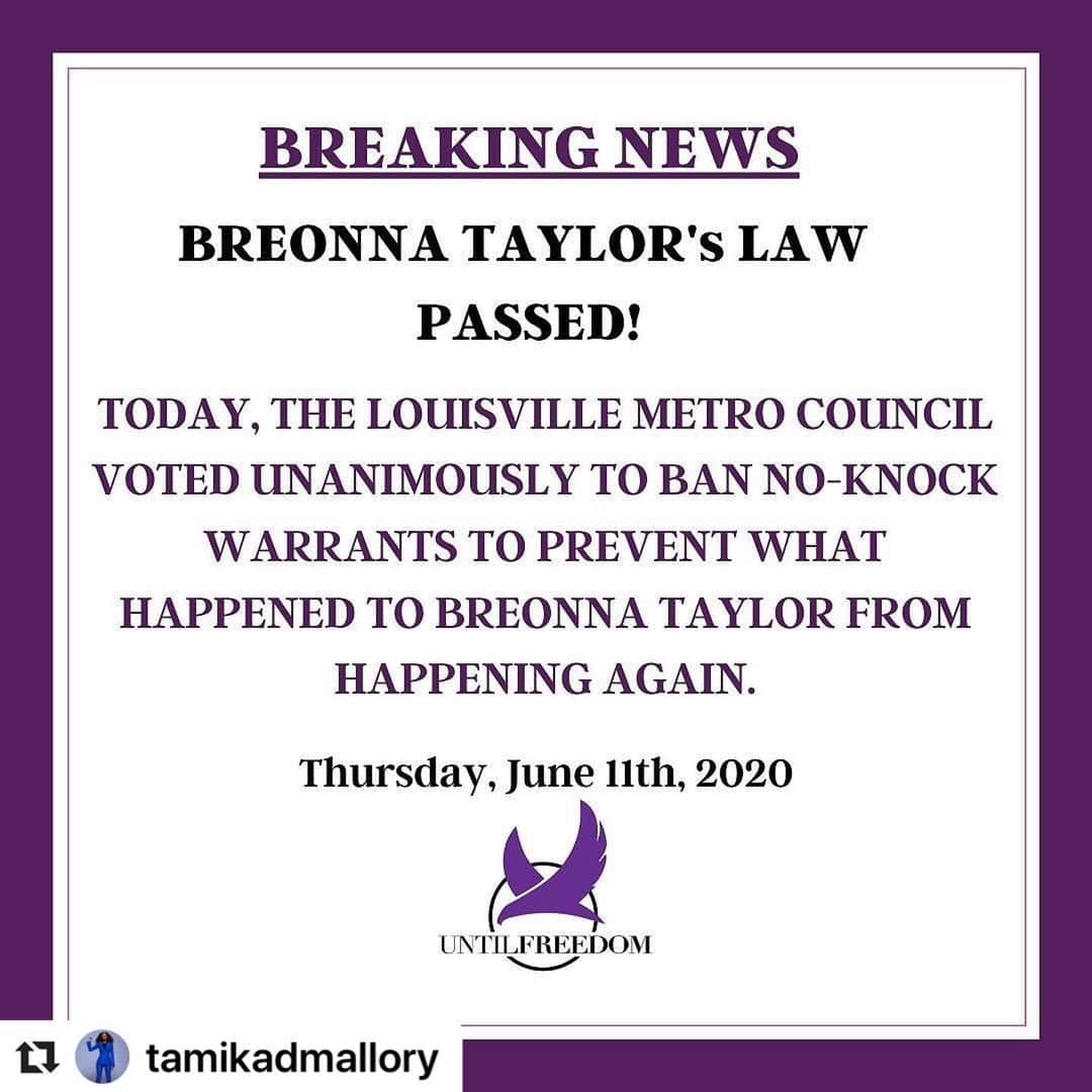 コンスタンス・マリーさんのインスタグラム写真 - (コンスタンス・マリーInstagram)「Finally!!! Make enough noice and things change. The wheels of justice turn slowly..... but they do turn. 💪🏽🇺🇸 #Repost @tamikadmallory with @make_repost ・・・ YOU DID THAT. Louisville Metro Council just voted UNANIMOUSLY to ban No-Knock Warrants so what happened to #BreonnaTaylor never happens again.  Breonna’s murder will not be in vain. Her name will be etched in history as someone who inspired and brought systemic change to our communities. Meanwhile, we will continue to fight until Breonna and her family get full justice.  Today, we celebrate, tomorrow we get back to work to get these cops fired, arrested, charged and convicted. ✊🏾 #Repost @tamikadmallory with @make_repost ・・・ YOU DID THAT. Louisville Metro Council just voted UNANIMOUSLY to ban No-Knock Warrants so what happened to #BreonnaTaylor never happens again.  Breonna’s murder will not be in vain. Her name will be etched in history as someone who inspired and brought systemic change to our communities. Meanwhile, we will continue to fight until Breonna and her family get full justice.  Today, we celebrate, tomorrow we get back to work to get these cops fired, arrested, charged and convicted. ✊🏾」6月12日 14時12分 - goconstance