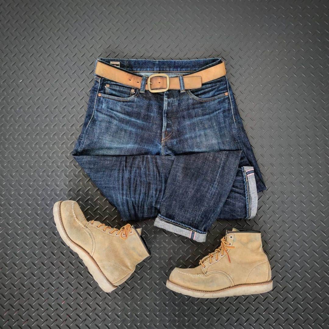 momotarojeansのインスタグラム：「#fadefriday  summer coming? I wear jeans anyway😎」