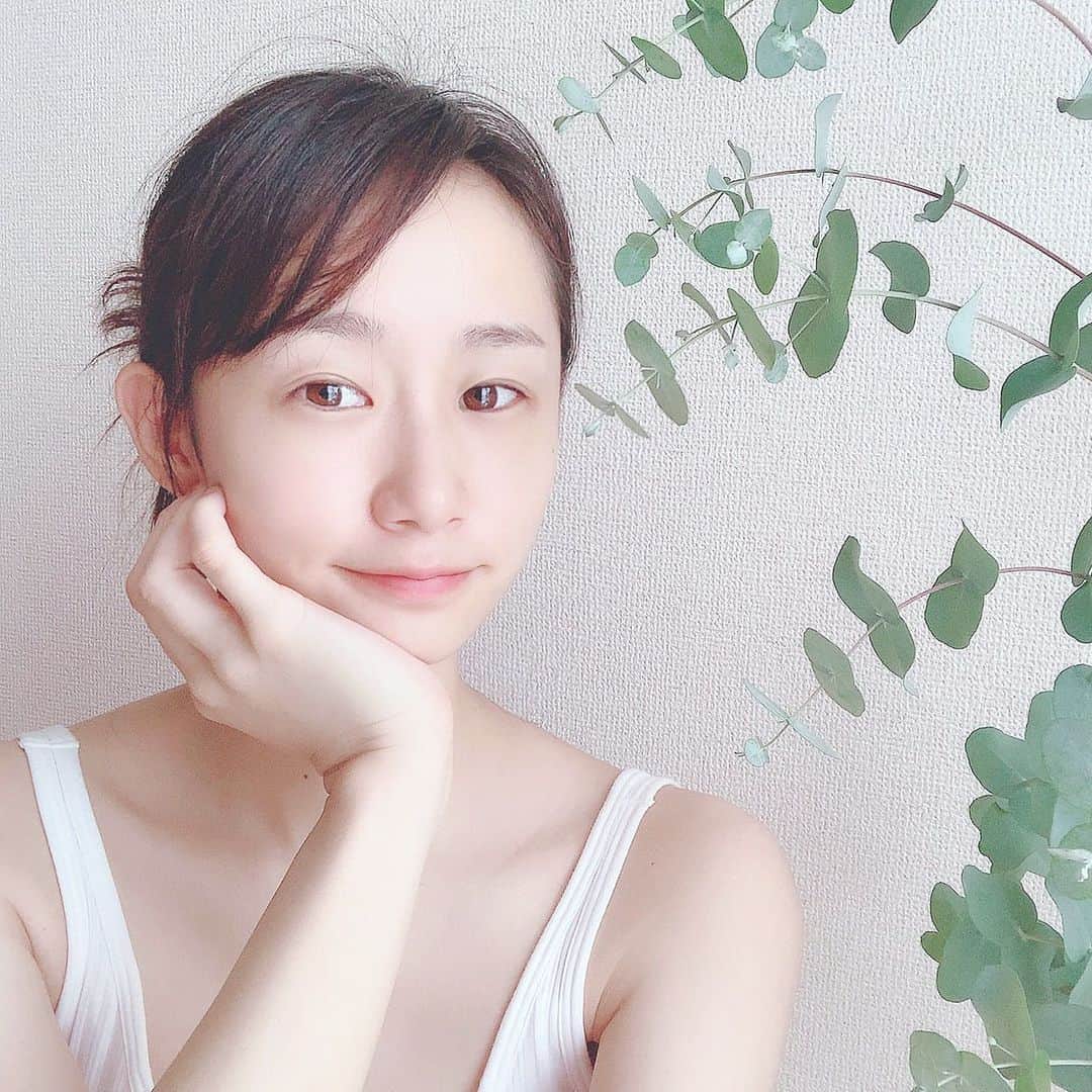 筒井萌子のインスタグラム：「* お仕事がお休みの時は基本的にすっぴん🌿 たっぷりの化粧水と保湿クリームで これでもかってくらい乾燥から守ってますꪔ̤̮ ・ #筒井萌子 #女優 #actress #モデル #model #岡山  #shooting #instagood #instalike #converse #撮影 #followme #instalike #ゴルフ #ゴルフ女子 #ゴルフコーデ #골프 #좋아요반사 #좋아요그램 #좋아요환영 #데일리그램 #패션 #오오티디 #카페」