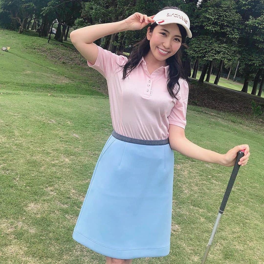 mimiさんのインスタグラム写真 - (mimiInstagram)「NEW golf wear STELLA☆GOLF💕 有名ブランドと同じ生地や 縫製工場を使用した 着心地抜群のゴルフウェアー🏌️‍♀️ プレイもしやすくて 尚且つエレガントでシルエットも◎🙌❤️ みんなにも褒められたよ☺️❣️ ・ #STELLAGOLF #STELLAGOLFwear #golfwear #golfstagram #golflife #golfgirl #golffashion  #ステラゴルフ #ゴルフ女子 #ゴルフ女子コーデ #japanesegirl #model #ゴルフ大好き #instagolf #スポーツ女子 #골프 #모델 #こっこにゃん #ゴルフコーデ #ゴルフファッション #ゴルフ好きと繋がりたい #シルエット良き」6月12日 15時27分 - chan.mi3