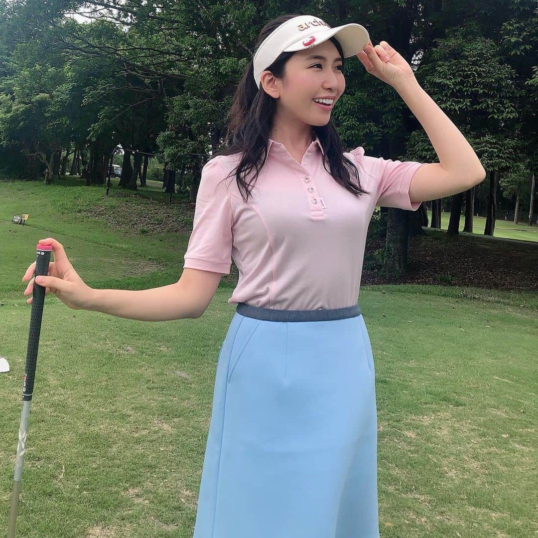 mimiさんのインスタグラム写真 - (mimiInstagram)「NEW golf wear STELLA☆GOLF💕 有名ブランドと同じ生地や 縫製工場を使用した 着心地抜群のゴルフウェアー🏌️‍♀️ プレイもしやすくて 尚且つエレガントでシルエットも◎🙌❤️ みんなにも褒められたよ☺️❣️ ・ #STELLAGOLF #STELLAGOLFwear #golfwear #golfstagram #golflife #golfgirl #golffashion  #ステラゴルフ #ゴルフ女子 #ゴルフ女子コーデ #japanesegirl #model #ゴルフ大好き #instagolf #スポーツ女子 #골프 #모델 #こっこにゃん #ゴルフコーデ #ゴルフファッション #ゴルフ好きと繋がりたい #シルエット良き」6月12日 15時27分 - chan.mi3