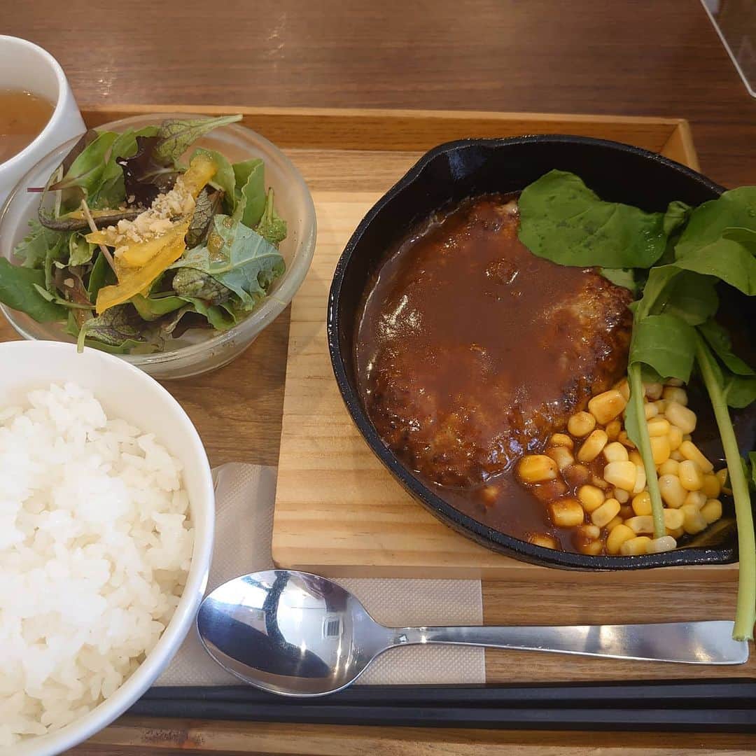 吉岡奈々子さんのインスタグラム写真 - (吉岡奈々子Instagram)「いつかの・・・ #ランチプレート #ランチ#lunch #ハンバーグ #cafe #カフェごはん」6月12日 15時28分 - nanakoyoshioka