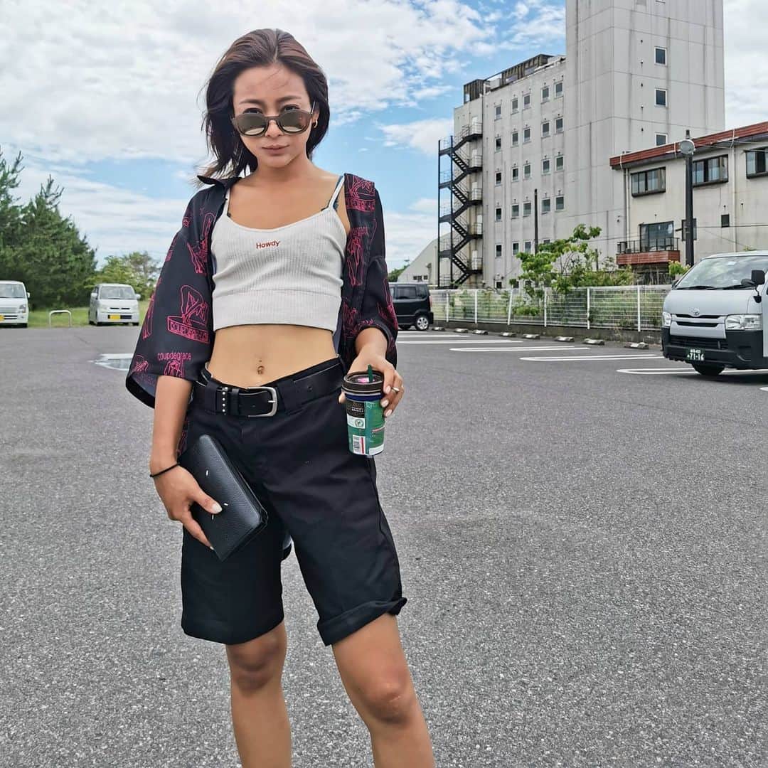 脇田恵子のインスタグラム：「🌴ビーサン生活始まったじぇ😎👌」