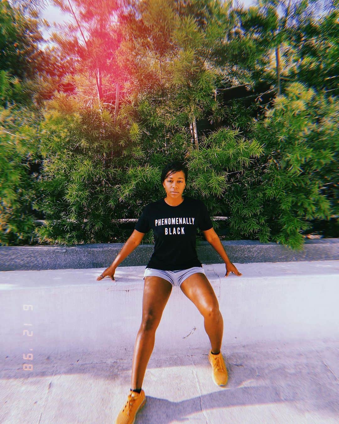 アジャ・ナオミ・キングのインスタグラム：「Millions of protesters across the country are speaking out against anti-black racism and police violence. But we still have a lot of work to do, and we can't let up. So keep going. Continue fighting for our Phenomenally Black community until there's full accountability. All proceeds from this @phenomenal tee benefit @blackfutureslab, which is working to build Black political power.」