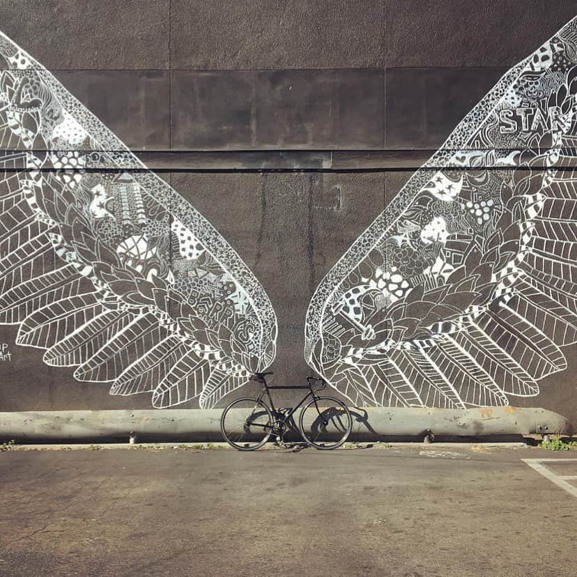 Fuji Bikesさんのインスタグラム写真 - (Fuji BikesInstagram)「@Clc.82 exploring the #CityofAngels via #FujiFeather. #FanPostFriday #FeatherFriday #FujiFeather #LosAngeles #California」6月13日 1時00分 - fujibikes