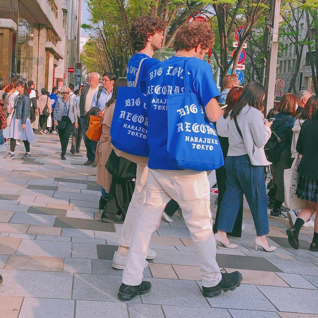 太田りこのインスタグラム：「奇跡的に違う日に同じ人見て、同じパンツにときめいてた笑😇 —— #tokyo #fashion #fashiongram #harajyuku」