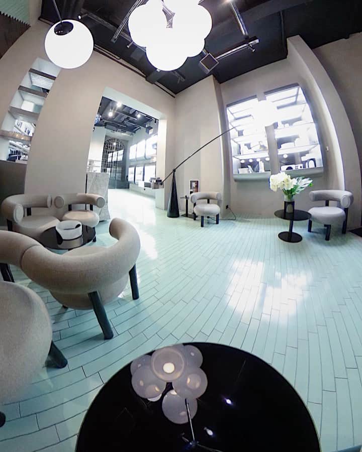 のインスタグラム：「FAT lounge chairs in @themanzoni, Milan.  Opal lighting and floor and wall tiles by @madeamanoofficial.  You might spot some @paperfactor artwork and @teenageengineering speakers too.」