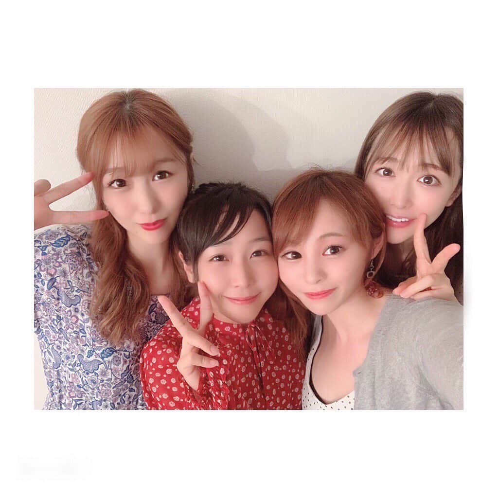 相田瑠菜のインスタグラム：「ただいまぁ～🏡❤*° 🌟あいもかあんのな🌟 集まったよぉ(´ｰ｀)✩.*˚ え、楽しい～💕*° ひっさびさの時間🥺♥️✨ チームジェンガ楽しかった～♡ 私の友達は可愛くて良い子って 言われる事多いから自慢～😭♥️✨ #女子会 #ジェンガ #ワンピースコーデ  #色違いコーデ #お揃いコーデ #女優 #舞台女優  #instalike #actress #japanesegirl #japan_of_insta #tokyo #japan #likeforlikes #likers #beautiful #beauty #happy #love #goodnight #cute #makeup #hairstyle」