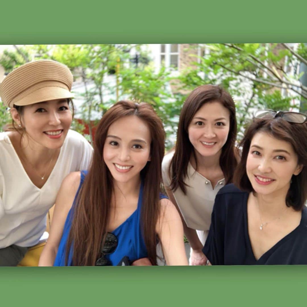 麻美さんのインスタグラム写真 - (麻美Instagram)「ウィルス検査後に オープンテラスで🌿lunch ． またこうやって笑顔で lunchできる喜び💕 ． あ〜💕 楽しかった🥰🥰🥰 ． #love#bestfriend  #happy#enjoy #girlstalk #lunch #shiseidoparlour」6月13日 1時42分 - mami0s