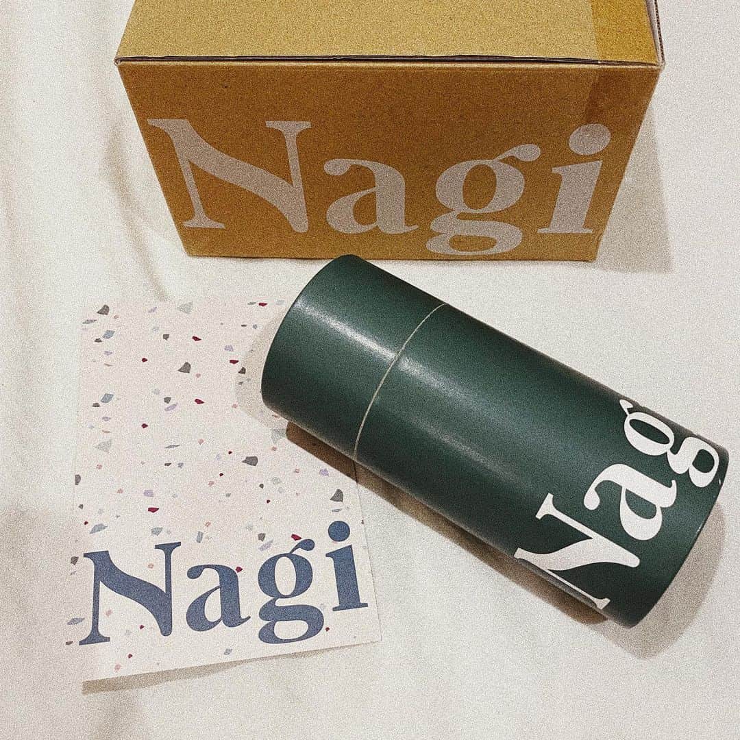 夏焼雅さんのインスタグラム写真 - (夏焼雅Instagram)「@nagi_official_jp ﻿ Female ally🤞🏽🌿﻿ ﻿ @asuka_ishiyama_ さんから素敵な贈り物が届きました🎁﻿ ありがとうございます🧡﻿ @rina_ishii_99 さんがローンチしたpantiesブランド✨﻿ rinaさんにお会いした事はないのですが勝手ながらインスタフォローさせて頂いています☺️♡﻿ いつかお会いできたら嬉しいです♪﻿ ﻿ "nagi"のショーツで女性達の悩みを少しでも解決する事ができる事を知れたのでシェアします🍋﻿ 女性にとって生理はとても大切ですが、ストレスに感じてしまう事が多くあると思います。💭﻿ このショーツで今まで感じていたストレスを一つでも解決できたらhappyじゃない？😉♡﻿ nagiの吸水ショーツは履き心地も気持ちいいし、蒸れなどNo stress！！﻿ カラバリも豊富なので何枚か持ってると使い勝手良さそうだなって思いました︎ ☺︎﻿ ﻿ それと届く段ボール📦がリサイクル♻︎素材だったり、ショーツBoxも紙パッケージで環境に優しい取り組みもされていて素敵だなって思ったの🌏✨👏🏻﻿ Boxに付いてくるカードのデザインもかわいくて写真に収めたよ🤳🏻♡﻿ ﻿ これを読んでくれた男性の方、よかったら家族や彼女さんに教えてあげてくださいね😌﻿ 気になった方はwebなどで詳しく見てみてください🌼﻿ 多くの女性達に届きますように💫﻿ ﻿ ﻿ See you✌︎﻿ ﻿ #nagi﻿ #📦♻️ ﻿ #🌏 ﻿ ﻿ ﻿ ﻿ ﻿」6月13日 2時03分 - miyaaa0825