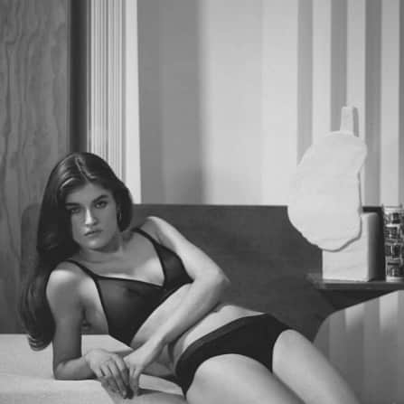 レジャビーのインスタグラム：「Merci @ellefr pour cette magnifique parution de notre soutien-gorge NUFIT —— Thank you @ellefr for this stunning release of our NUFIT bra  #nufit #maisonlejaby #lingerie #frenchlingerie #presse」