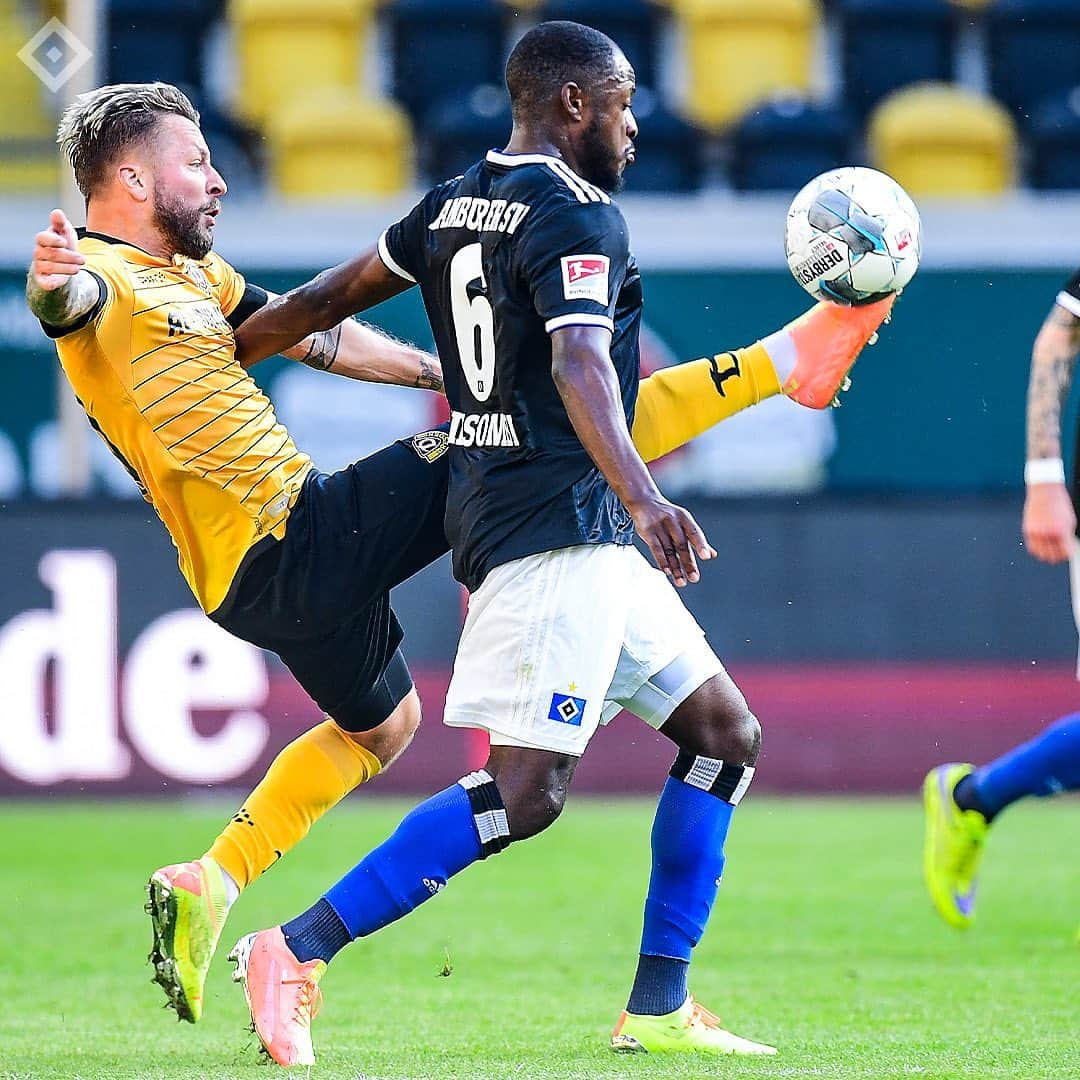 ハンブルガーSVさんのインスタグラム写真 - (ハンブルガーSVInstagram)「Halbzeit in Dresden ⏱ Zur Pause steht’s 0:0 im Spiel bei der @sgdynamodresden ⚖️ #nurderHSV #SGDHSV #Auswärtsspiel  ____ 📸 @witters_sportfotografie」6月13日 2時18分 - hsv