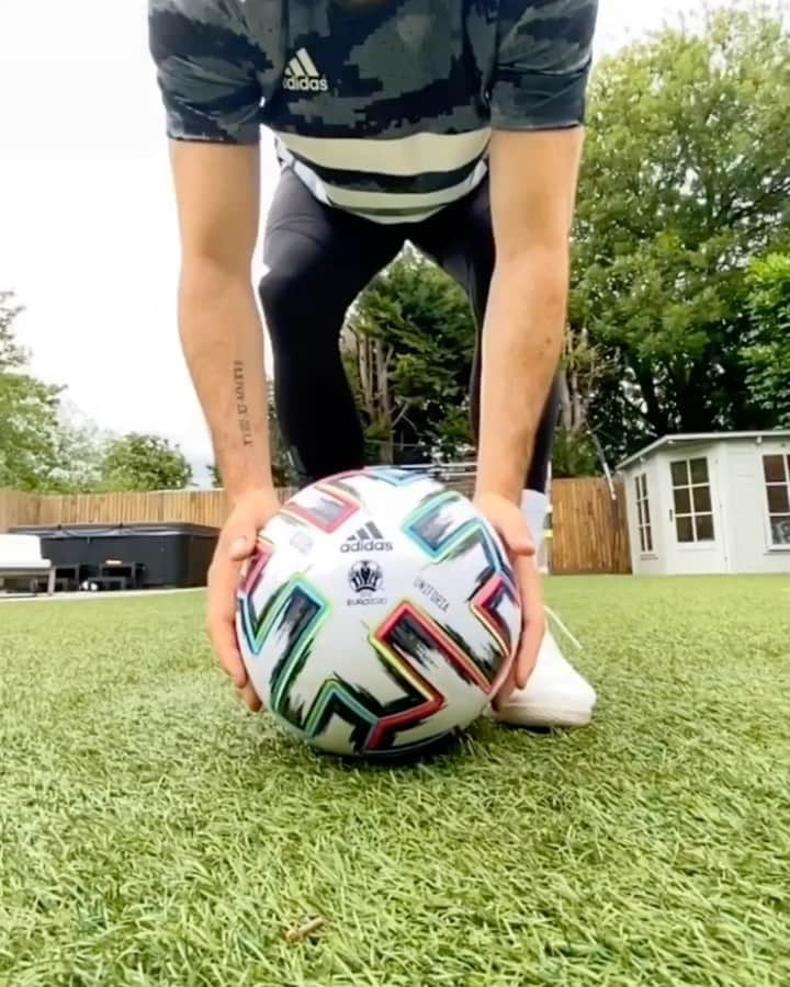 F2Freestylersのインスタグラム：「To think the Euro’s would have started today...😞💔」