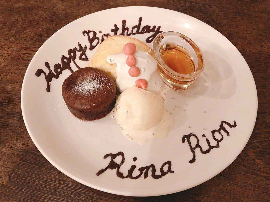 沢辺りおんさんのインスタグラム写真 - (沢辺りおんInstagram)「@rima_nishizaki  改めておめでとう㊗️🎈🎉」6月12日 17時46分 - rionsawabe