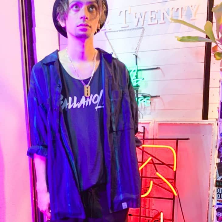 のインスタグラム：「back in spot」