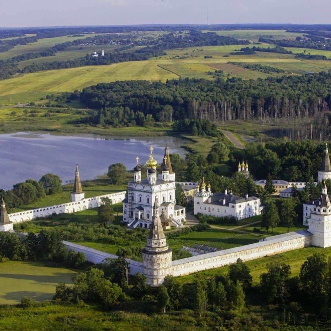 ドミートリー・メドヴェージェフさんのインスタグラム写真 (ドミートリー・メドヴェージェフInstagram)「С Днём России