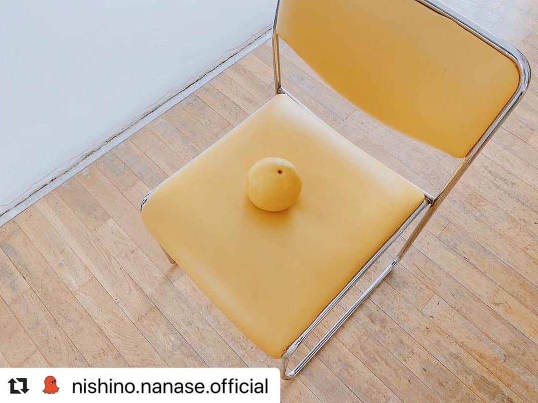 西野七瀬さんのインスタグラム写真 - (西野七瀬Instagram)「#西野七瀬インスタ投稿 2020/2/27 #Repost @nishino.nanase.official ・・・ ぶんたん🌕🌝を頂きました 柑橘系の果物大好きなので食べるのが楽しみです…！同じ色の椅子！  #文旦」6月12日 17時52分 - nishino.nanase.fan