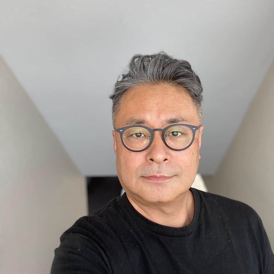 栗田善太郎のインスタグラム：「3カ月振りに髪ば摘みました！でお馴染みCROSS FM URBAN DUSK！今週ラスト放送！18時から生放送です！」
