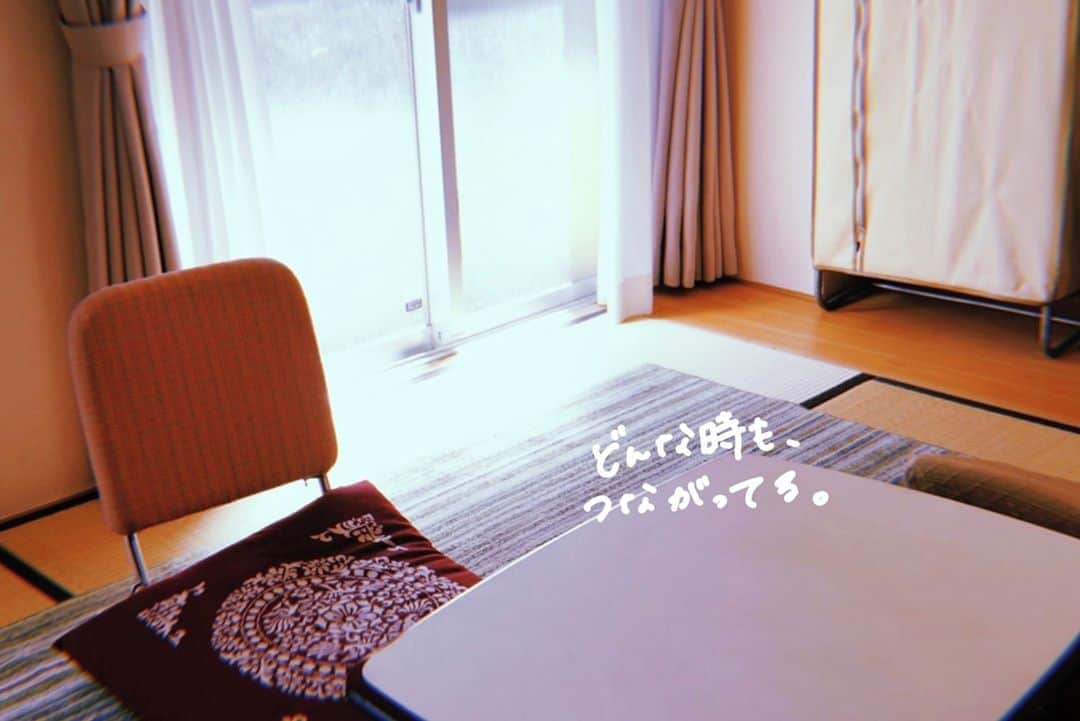 アユの秘密日記のインスタグラム：「おばあちゃん、いつもここに座ってたな。 もう隣にはいないけど、いつも見守ってくれてる気がする。  アユ、頑張るね♬」