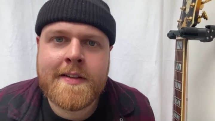 のインスタグラム：「✨癒しの歌声✨ UKのシンガーソングライターで昨年のサマソニで初来日した、Tom Walker（トム・ウォーカー）のニューシングル「Wait For You」がリリース🎤🚶‍♀️🚶‍♂️ 動画メッセージでは曲に込められた想いを語っています🎶 大きい体から放たれる癒しの歌声と曲がとっても心地よい💕 . . 🎧 https://sonymusicjapan.lnk.to/TomWalkerWaitForYouAI  #TomWalker #トムウォーカー #シンガーソングライター #SSW #新曲 #UK #イギリス #英国 #癒し #musictherapy #artist #instamusic #music #musician #newmusic #newSingle #newtune #release #newmusicfirday #洋楽 #洋楽大好き #洋楽好き #洋楽好きな人と繋がりたい @iamtomwalker」