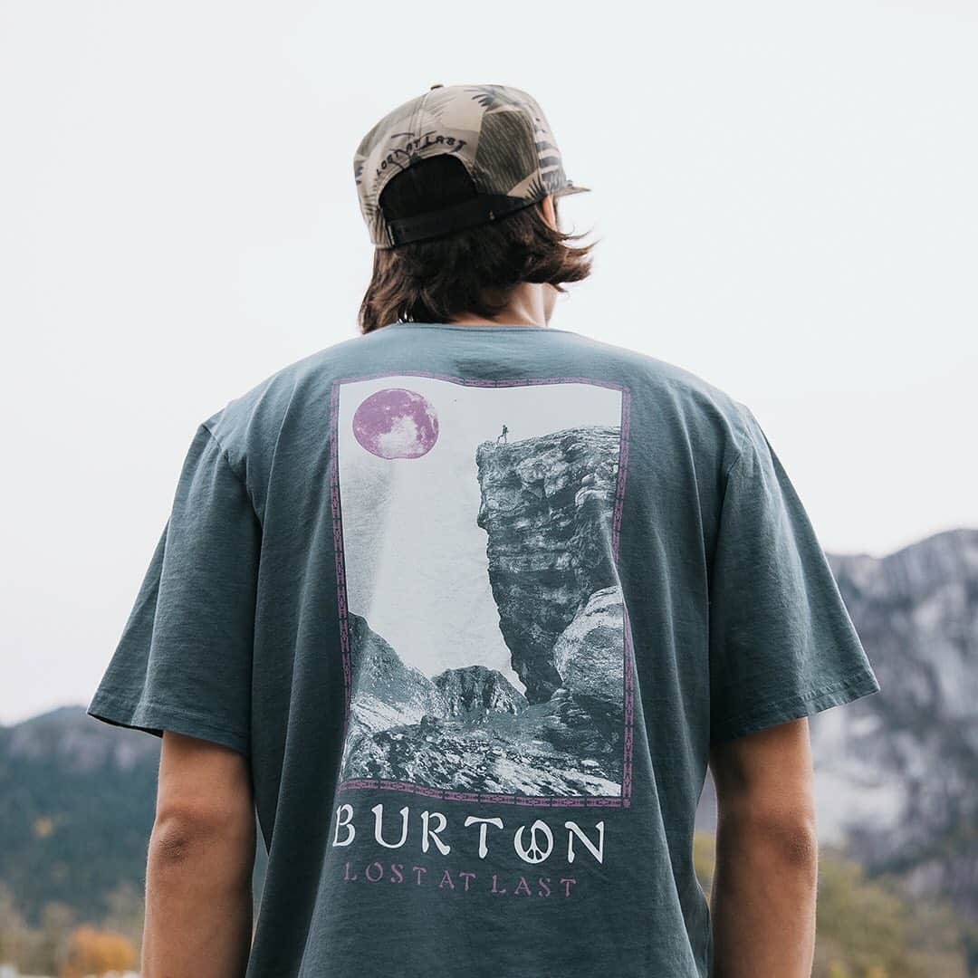 Burton Japanさんのインスタグラム写真 - (Burton JapanInstagram)「いつも以上に、強い日差しを浴びたいと思っている人は多いでしょう。Burton.comで、暑い日々を快適に過ごすためのTシャツやショーツ、キャップなどをご覧ください。 #SpringSummer2020Burton #DurableGoods」6月12日 18時28分 - burtonjapan