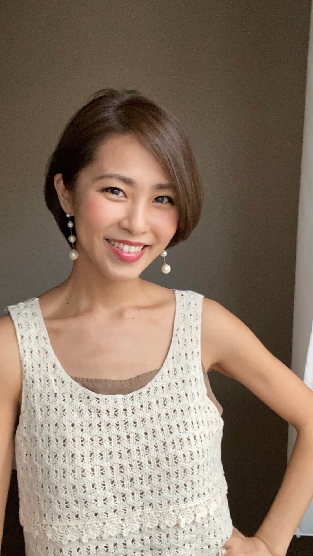 のインスタグラム：「. . あぁ〜 スッキリ‼️ . かなりテンション高めなLIVEで 失礼しました😝 . IGTVに残さないとか言っておきながら 残しちゃった。 . カットは いつも行ってる 表参道 EVOKE TOKYOの @matsuharu_evoke さんです。 ありがとうございました🥳 . #ショートヘア #ショート #これでまた更に風呂時間が短くなる #烏の行水」