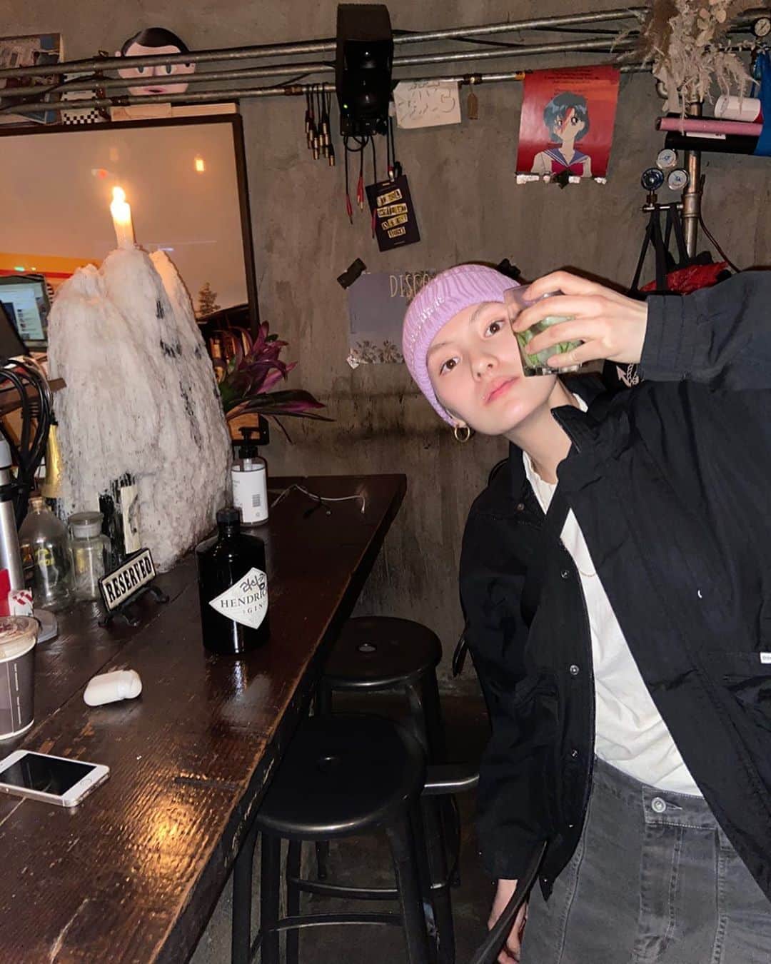 キム・ヨンジのインスタグラム：「#더킹영원의군주 오늘이 마지막 방송이라니!😥 수고한 배우 수태프분들께  한잔 올립니다 건배’🥂✌🏼😘 (옛사진)」