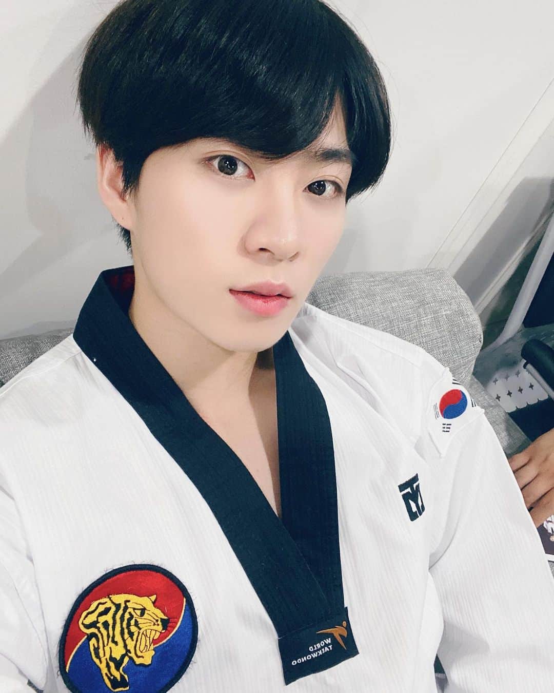 ピョン・ヒョンミンのインスタグラム：「으아🥋🇰🇷」