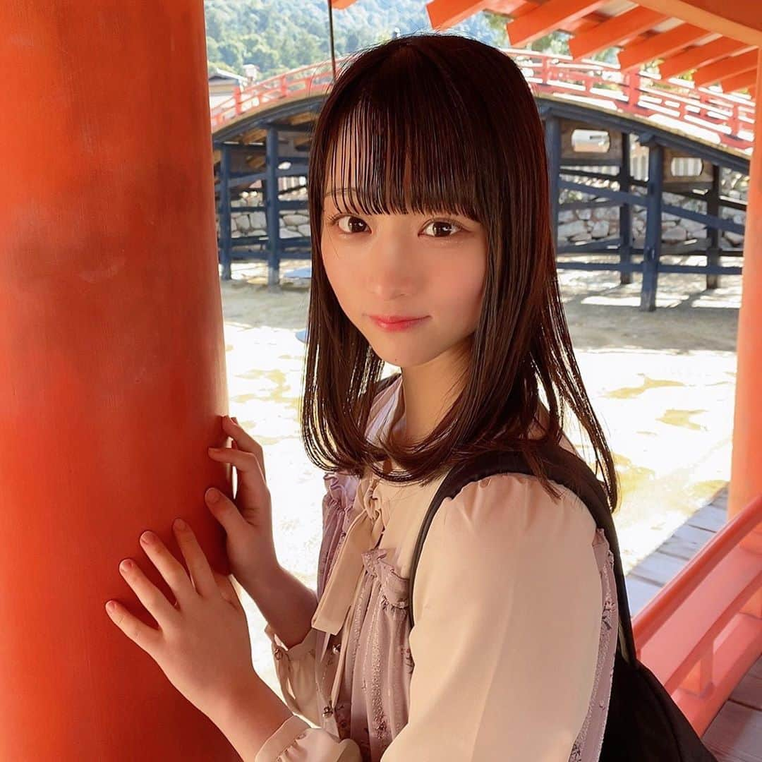 今村美月さんのインスタグラム写真 - (今村美月Instagram)「原田 清花(はらだ さやか)ちゃん！ 髪がトゥルントゥルンで オーラを放っているイメージ😳 ふわふわしてておっとりしてて 女子〜って言う雰囲気で 周りにお花が咲いてそう🌸 SHOWROOMとかで色々 コスプレしたり凝ってるイメージ 映え映え写真を送ってきてくれたので これからのlittle Charming Trip としての活動も楽しみですね！ #原田清花 #はらださやか #さやかりん #STU48 #2期研究生 #STU482期研究生 #美文字 #美文字になりたい #美文字練習中  #calligraphy #idol  #fontdesign  #font  #japaneseculture #handwriting #calligraphyart #calligraphylover #japanesecalligraphy」6月12日 20時26分 - immr_mitsuki