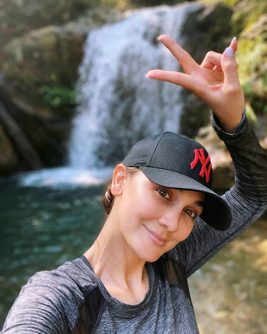 ルナ・マヤさんのインスタグラム写真 - (ルナ・マヤInstagram)「Nature is the best therapy, don't you agree? 💚 #jelajahindonesia #beautifulindonesia🇮🇩 #lunamaya #travelsecrets」6月12日 21時14分 - lunamaya