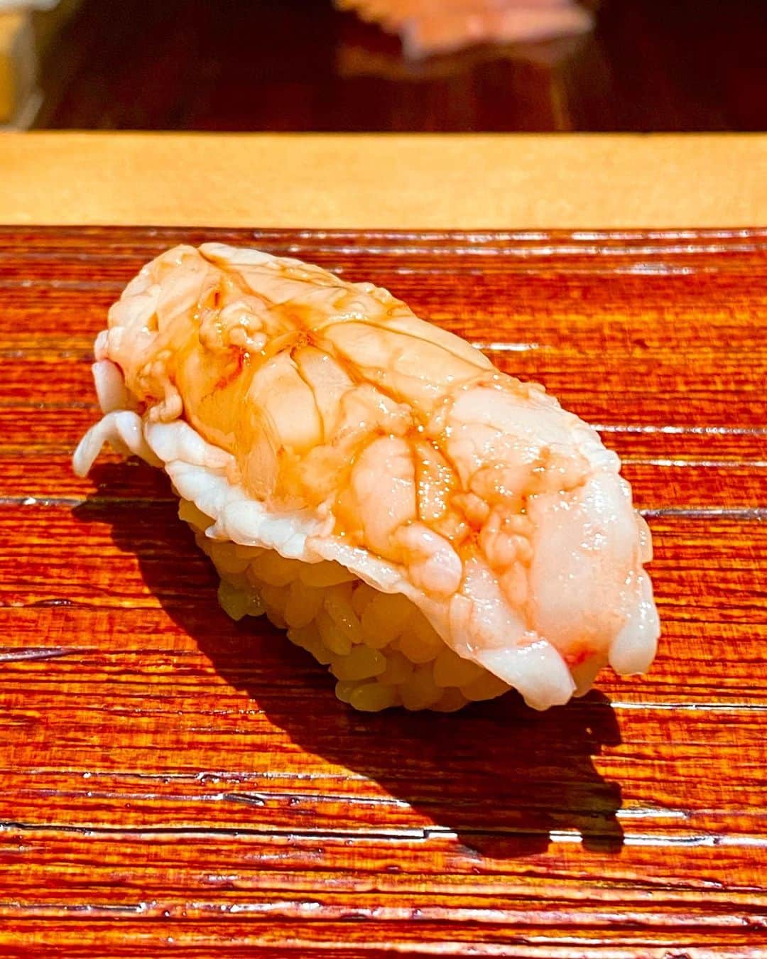 秋山具義さんのインスタグラム写真 - (秋山具義Instagram)「『すし 㐂邑』の唯一無二の握りたちを、お店で食べられる幸せを感じまくりました！！！﻿ ﻿ 美味しかった〜！！！﻿ ﻿ #すし㐂邑 #すし喜邑 #具義寿司2020﻿」6月12日 21時34分 - gugitter