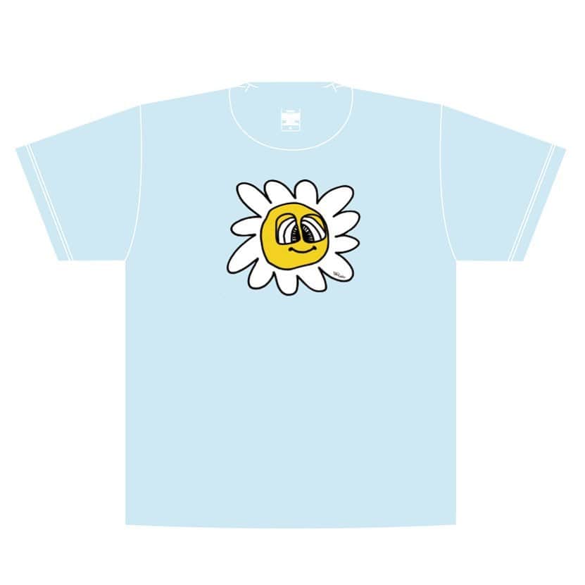 DJ Yummyのインスタグラム：「【J-WAVE企画のTシャツデザインしたお知らせ】 皆様いかがお過ごしでしょうか☘️☘️ J-WAVEの #音楽を止めるな 関連プロジェクトとして、 ダンスミュージックシーンとクラブカルチャーを支援するドネーション企画が立ち上がりました。  自分もTシャツのデザインでお手伝いさせていただいております。大変に光栄なことです。今年Tシャツ関係の仕事増えたのはいっつもTシャツ着てるからよな〜きっと。 色々イケてるものあるのでまとめ買いもいいですね。クラブだけでなく街やキャンプ場や児童公園でも…うっかり自分とお揃いで着てる人を見つけてニヤニヤしたいので、たくさん売れますように！ 加密列(カミツレ)の花の花言葉は、『逆境でうまれる力』 💗 ダンスミュージック・クラブカルチャー支援！J-WAVE×BEAMS RECORDS Tシャツ販売・第二弾、 6月12日（金）18:00～ e+Shopで販売スタート #音楽を止めるな #dj#club#djlife#design#illustration#camping#tshirs」